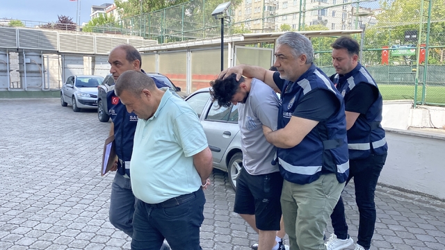 Kavgaya müdahale eden polise saldıran 3 şüpheli adliyede