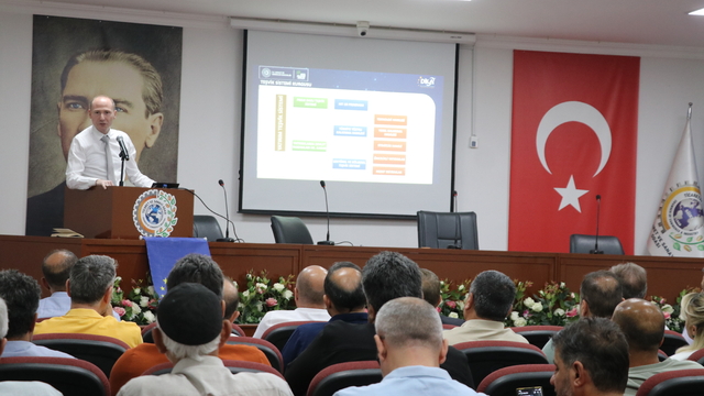 Siirt'te "Türkiye Yüzyılı Kalkınma Hamlesi ve Yeni Teşvik Sistemi" toplantısı düzenlendi