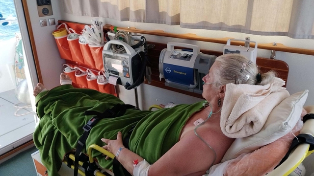 İstanköy Adası'nda rahatsızlanan kadın, deniz ambulansıyla Bodrum'a getirildi