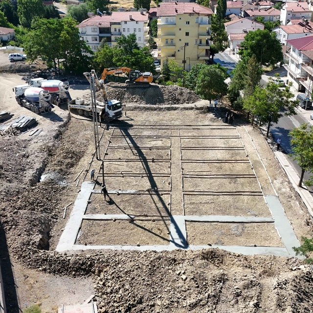 Hekimhan'da çok amaçlı salon yapımı için temel atıldı