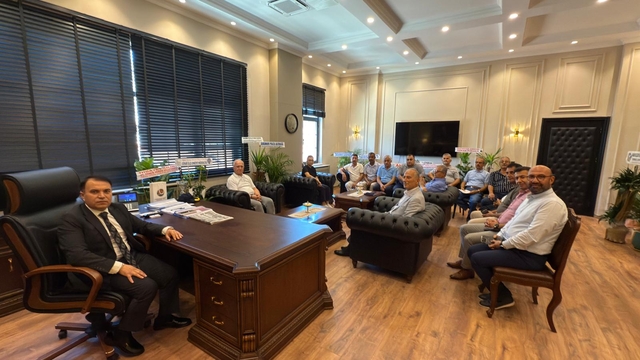 Anamur Belediye Başkanı Durmuş Deniz'den Kaymakam Duru'yu ziyaret etti