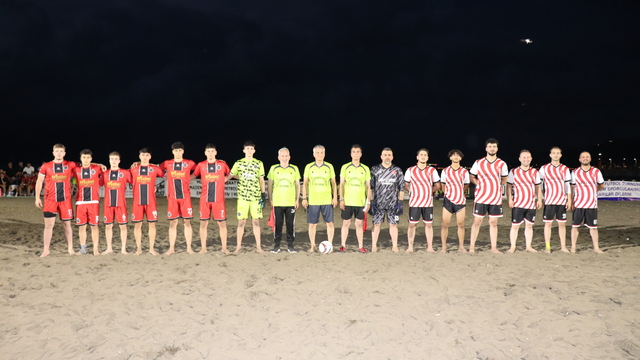 Ordu'da Manyetik Kum Gece Futbol Turnuvası başladı
