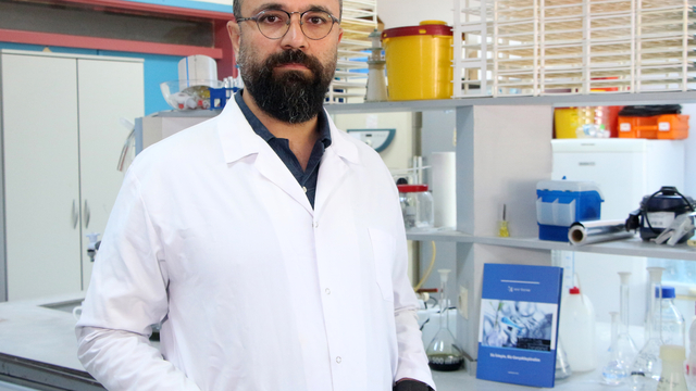 'Cam şişe içerisinde tespit edilen partiküllerin mikroplastik olup olmadığı belli değil'