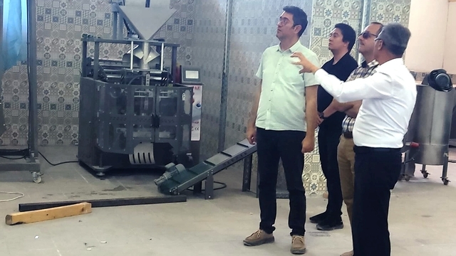 Fırat Kalkınma Ajansı personelleri, leblebi üretim, badem kırma ve paketleme tesisini inceledi