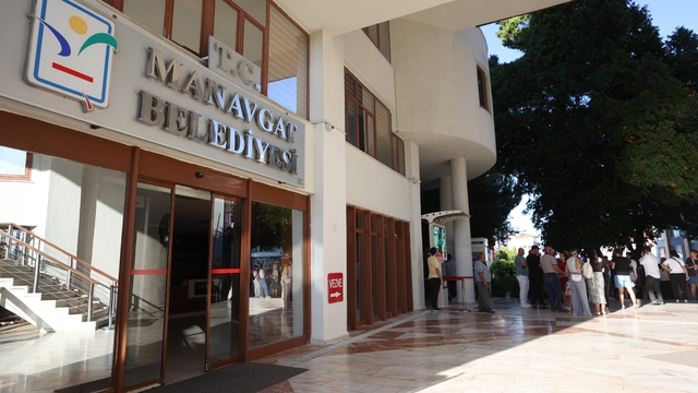 GÜNCELLEME - Manavgat Belediye Başkanı Kara'nın da aralarında bulunduğu 34 kişi rüşvet iddiasıyla gözaltına alındı