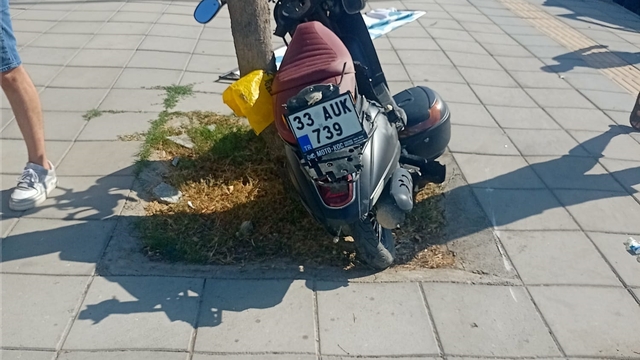 Mersin'de otomobilin çarptığı motosikletli hayatını kaybetti