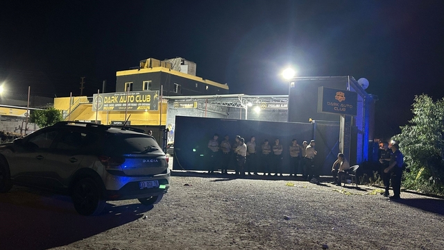 Mersin'de oto yıkamacıya düzenlenen silahlı saldırıda 1 kişi öldü, 1 kişi yaralandı