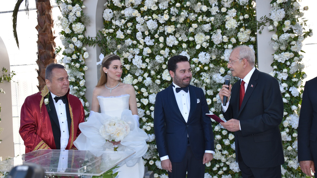 Antalya Büyükşehir Belediye Başkanı Böcek gözaltına alındı (2)