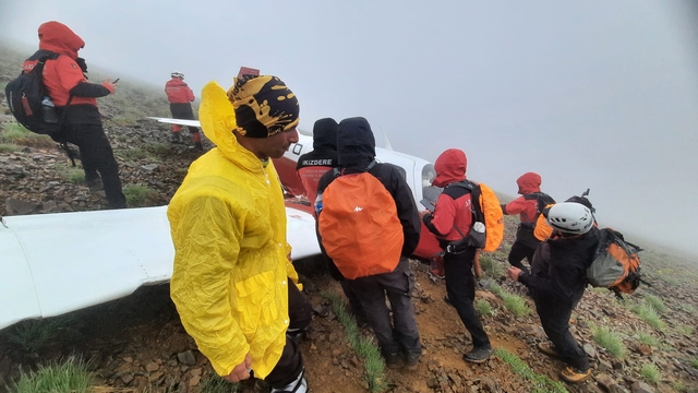 Kaçkar Dağları'nda düşen uçağa ulaşan ekipteki dağcı: Yolcu, pilota 'Alçaktan uçuyoruz' demiş