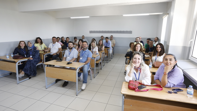 Erzurum Anadolu Lisesi mezunları "1. Geleneksel Mezun Şenliği"nde buluştu