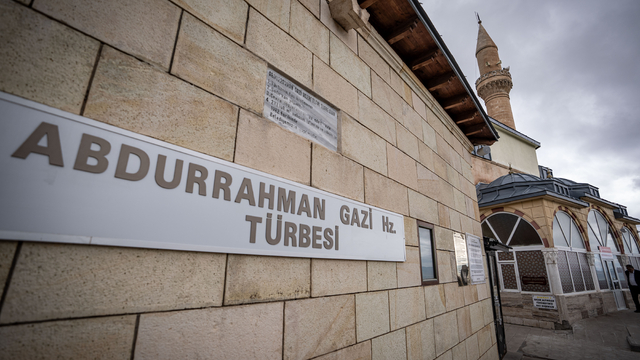 Erzurum'daki inanç turizmi merkezlerinden Abdurrahman Gazi Türbesi restore ediliyor