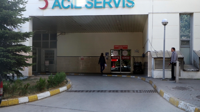 Tavuk tesisinde 11 işçi gazından etkilendi