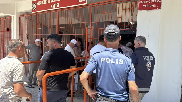 Kırkpınar'da "karaborsa" bilet satışına karşı denetim yapıldı