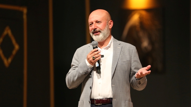 Kocasinan Belediyesinin tiyatro ekiplerinden iki ayrı oyun