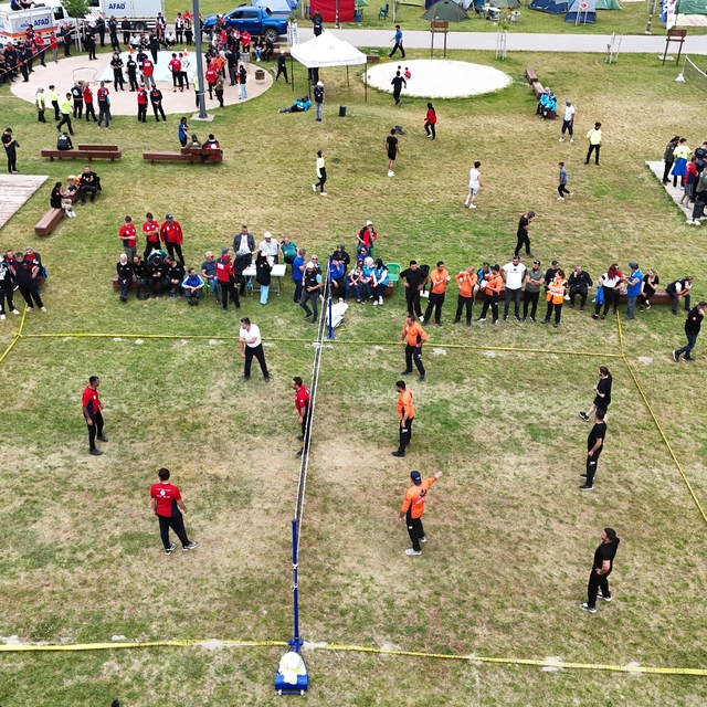 Bitlis'te "AFAD Doğu ve Güneydoğu Anadolu Bölgesi Akreditasyon Kampı" sürüy...