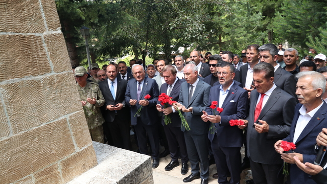 AK Parti Genel Başkanvekili Efkan Ala, Başbağlar'daki anma töreninde konuştu: