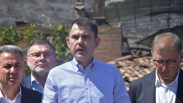 Bakan Kurum: Yangınlardan etkilenen 8 ilde toplamda 1168 bina zarar gördü
