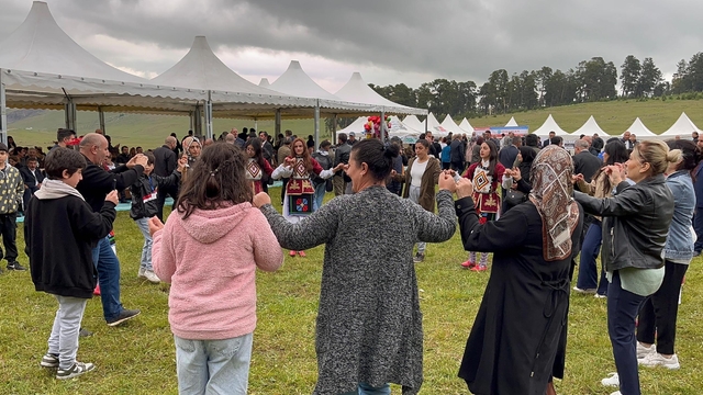Yağmur altında Ulusal Kaşar ve Kültür Festivali
