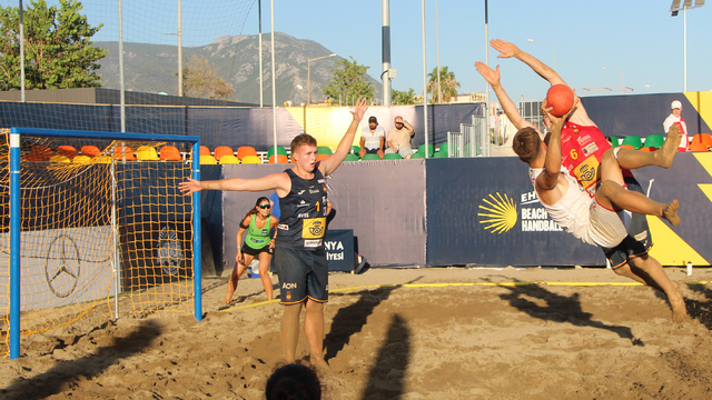 Plaj hentbolunda 17 Yaş Altı EHF Avrupa Şampiyonası, Antalya'da sürüyor