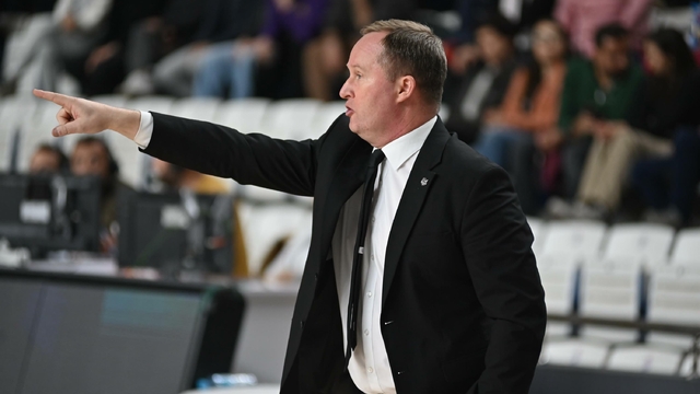 Manisa Basket'in antrenörüne Fenerbahçe talip