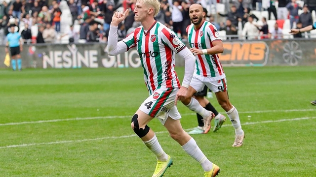 Karşıyaka'da ilk görüşme Abdülkadir'le