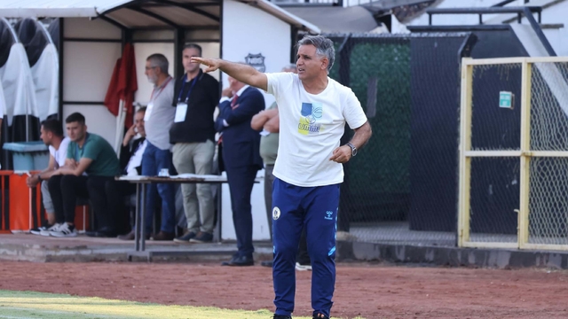 Menemen FK'da Basatemür yol ayrımına geldi