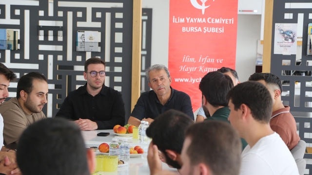 İlim Yayma Cemiyeti Bursa Şubesi tarafından düzenlenen yaz okulunda ilk hafta tamamlandı