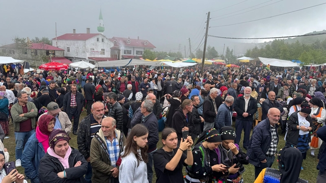 Trabzon'da Lişer ve Beypınarı yaylalarında şenlik düzenlendi