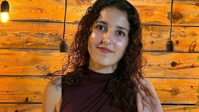 Kız kardeşini 14 bıçak darbesiyle öldürüp başını kesmeye çalıştı