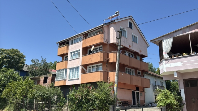 Zonguldak'ta eşi tarafından bıçaklanan kadın öldü