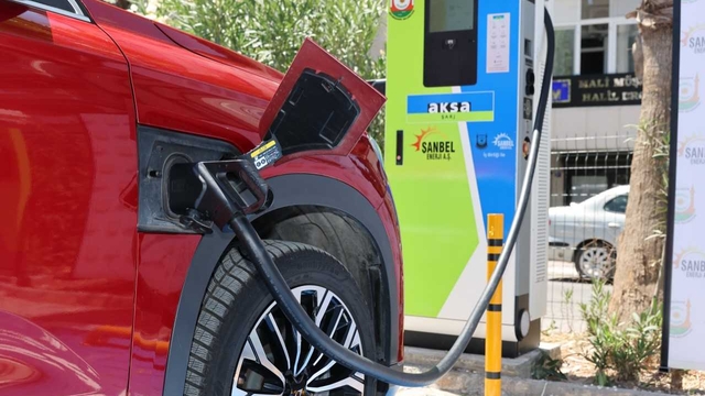 Şanlıurfa'da belediye tarafından elektrikli araç şarj istasyonları kuruldu