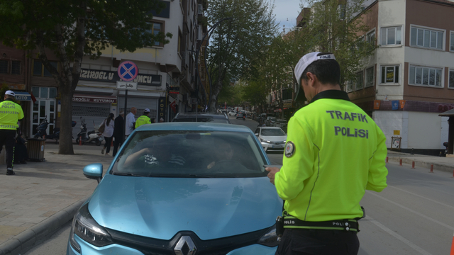 Merzifon'da trafik denetimlerinde 807 sürücüye ceza uygulandı