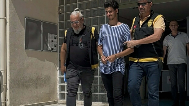 Çaldıkları otomobil uçuruma yuvarlandı; 2 şüpheli tutuklandı