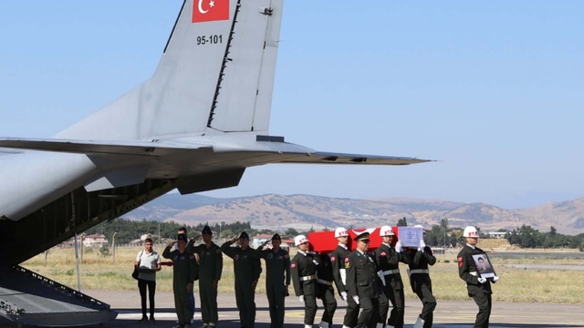 Şehit Kuşak'ın cenazesi Balıkesir'e getirildi