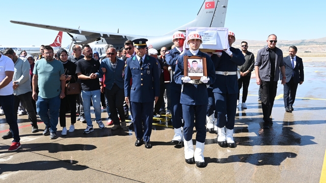 Şehit Piyade Sözleşmeli Er Özkan Özkanlı'nın cenazesi Aksaray'a getirildi