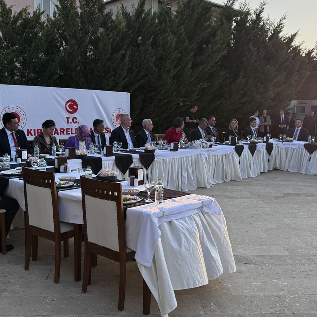 Kırklareli'nde tayini çıkan Eroğlu ve Gedik için veda yemeği düzenlendi