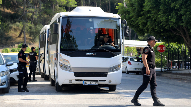 Manavgat Belediyesi'ne 'rüşvet' operasyonunda şüpheliler adliyede