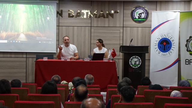 Batman'da "Teknokent ve Girişimcilik" söyleşisi düzenlendi