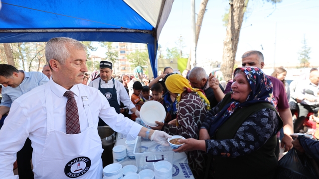 Şahinbey Belediyesi'nden 240 bin kişiye aşure hedefi