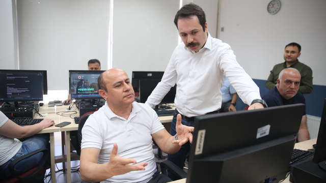 Kastamonu Üniversitesi personeli yapay zekayı öğrenerek daha etkin hizmet verecek