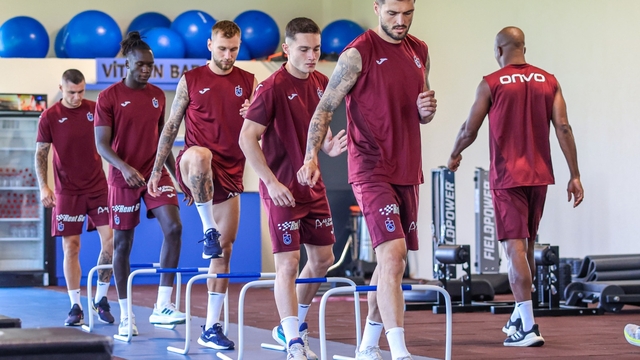 Bordo-mavililerde sezon hazırlığı sürüyor