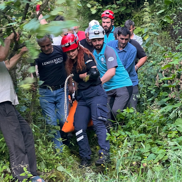 Giresun'da yamaçtan yuvarlanan kişi yaralandı