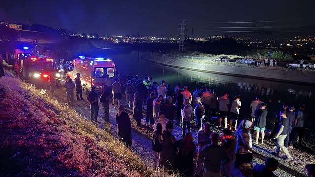 Kahramanmaraş'ta sulama kanalına devrilen otomobildeki baba ve oğlu öldü, 2 kişi yaralandı