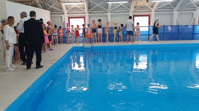 Pazaryeri'nde yarı olimpik yüzme havuzu hizmete açıldı