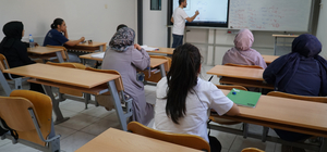 Şanlıurfa'da üniversite sınavına hazırlanan gençlere ücretsiz yaz kursu veriliyor