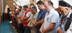 Pençe-Kilit Harekatı bölgesinde şehit olan 12 asker için Şırnak’ta gıyabi cenaze namazı kılındı