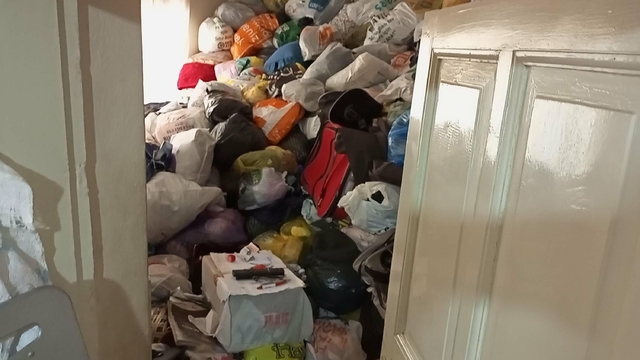 Evden 6 kamyon çöp çıktı