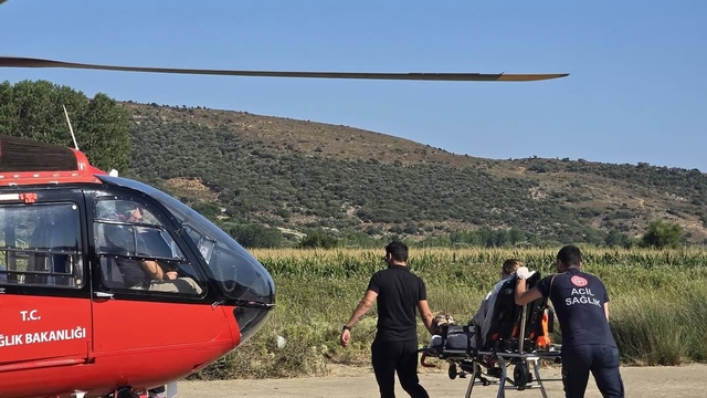 Gökçeada'da KOAH tanılı hasta hava ambulansıyla hastaneye sevk edildi