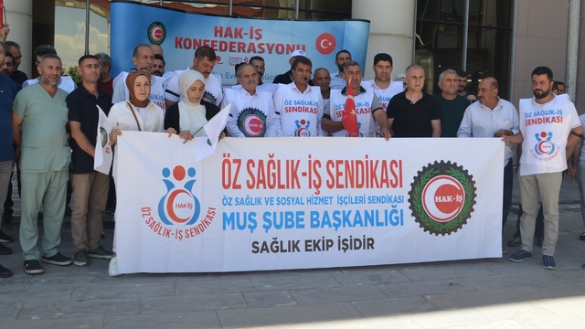 HAK-İŞ Muş'ta şehitler için anma programı düzenledi