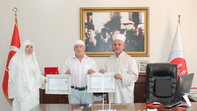 Rus çift, Aydın'da Müslüman oldu